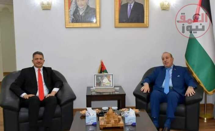 السفير الفلسطيني لدي المنامة يستقبل القائم بالاعمال العراقي