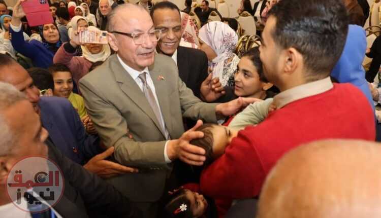 سفير تركيا بالقاهرةيقوم بدعوة إفطار أكثر من 500 فرد من الشعب المصري